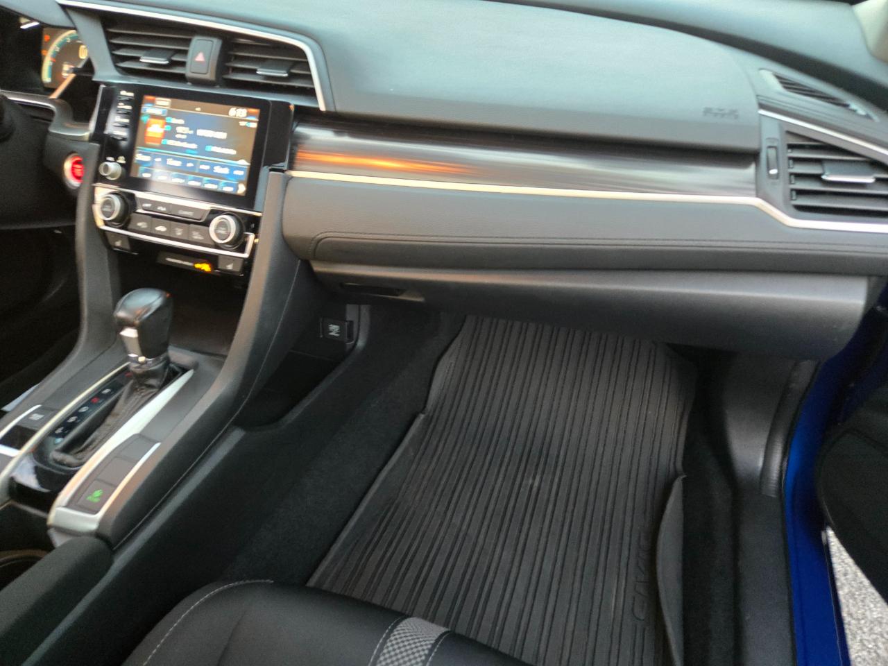 Honda Civic EX sedan 2020