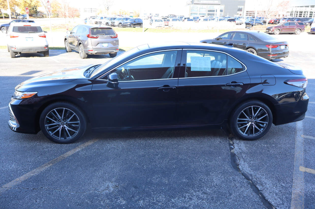 2021 Toyota Camry XLE photo 4