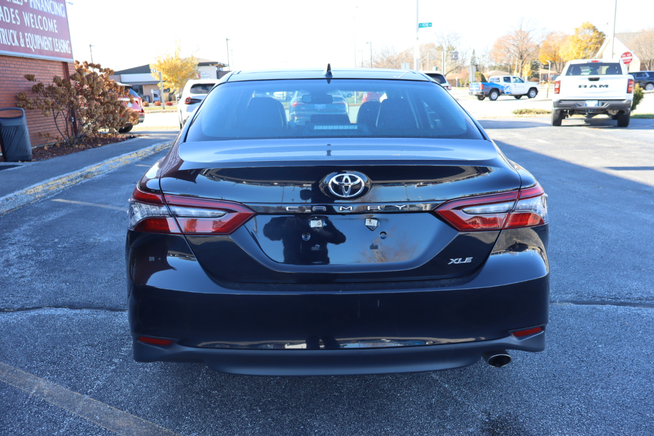 Toyota Camry XLE 2021