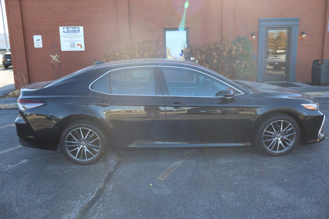 Toyota Camry XLE 2021