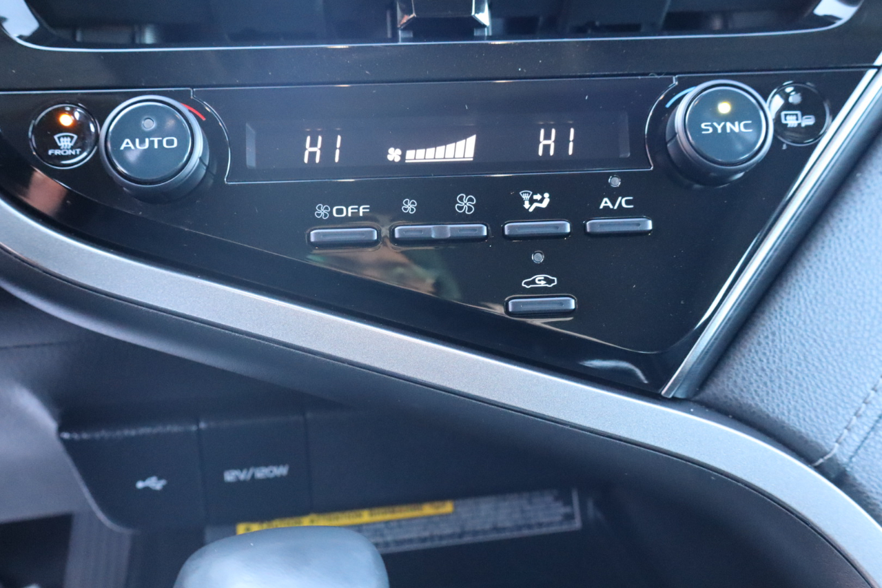 Toyota Camry XLE 2021