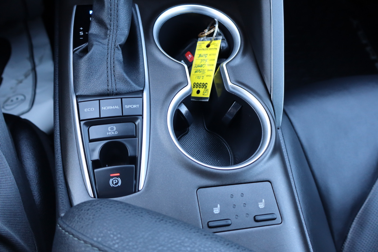 Toyota Camry XLE 2021