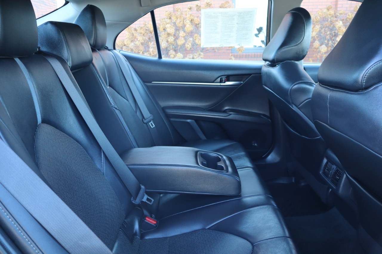 Toyota Camry XLE 2021