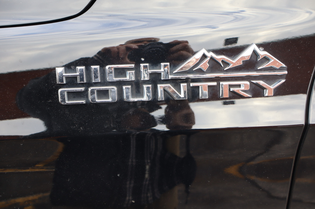 Chevrolet Tahoe High Country 4WD 2022