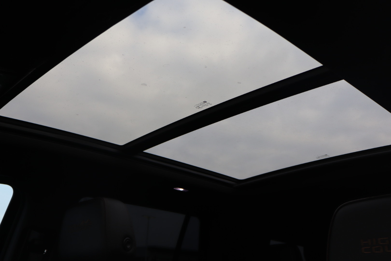 Chevrolet Tahoe High Country 4WD 2022