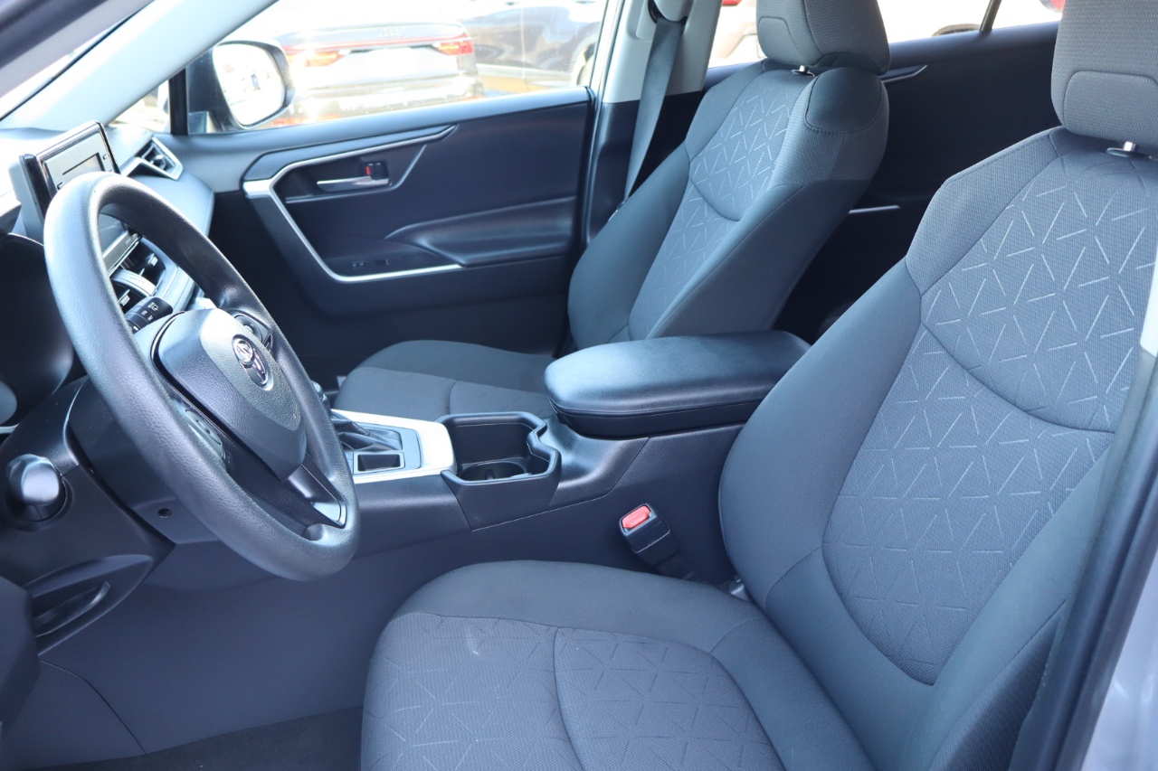 Toyota RAV4 XLE AWD 2022