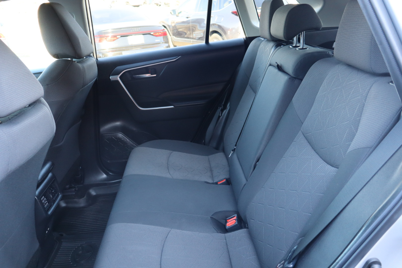 Toyota RAV4 XLE AWD 2022