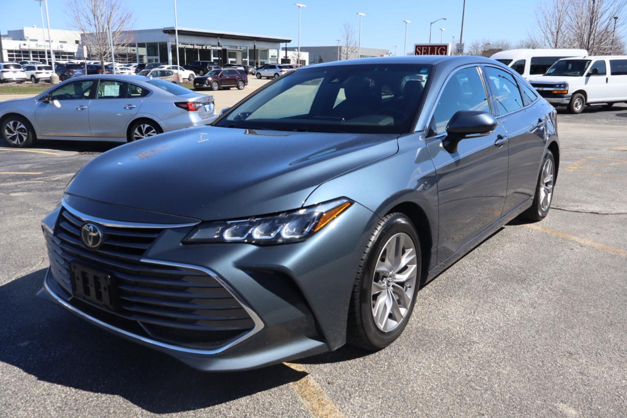 Toyota Avalon XLE 2019