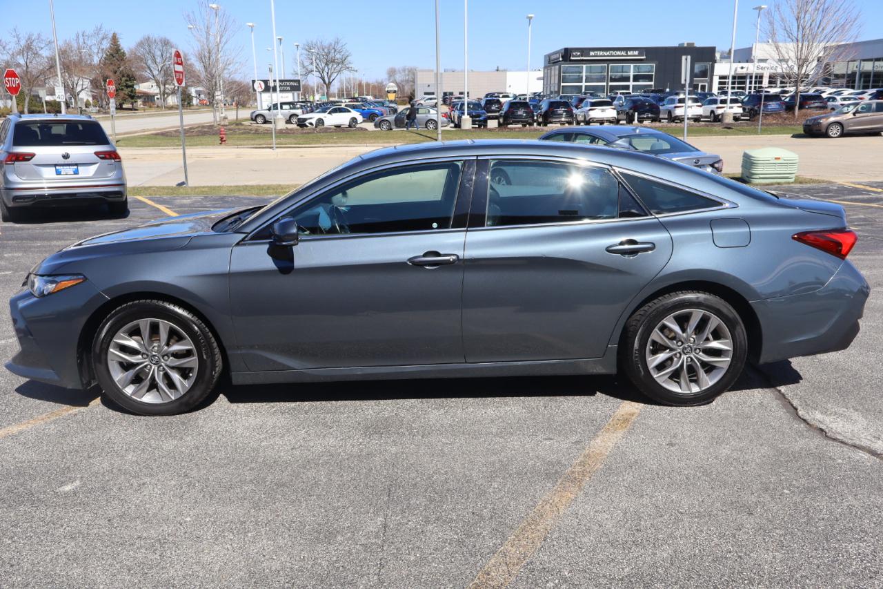 Toyota Avalon XLE 2019