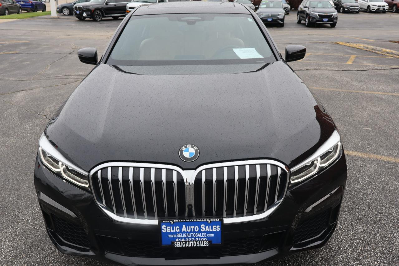 BMW 7-Series 750i xDrive 2022