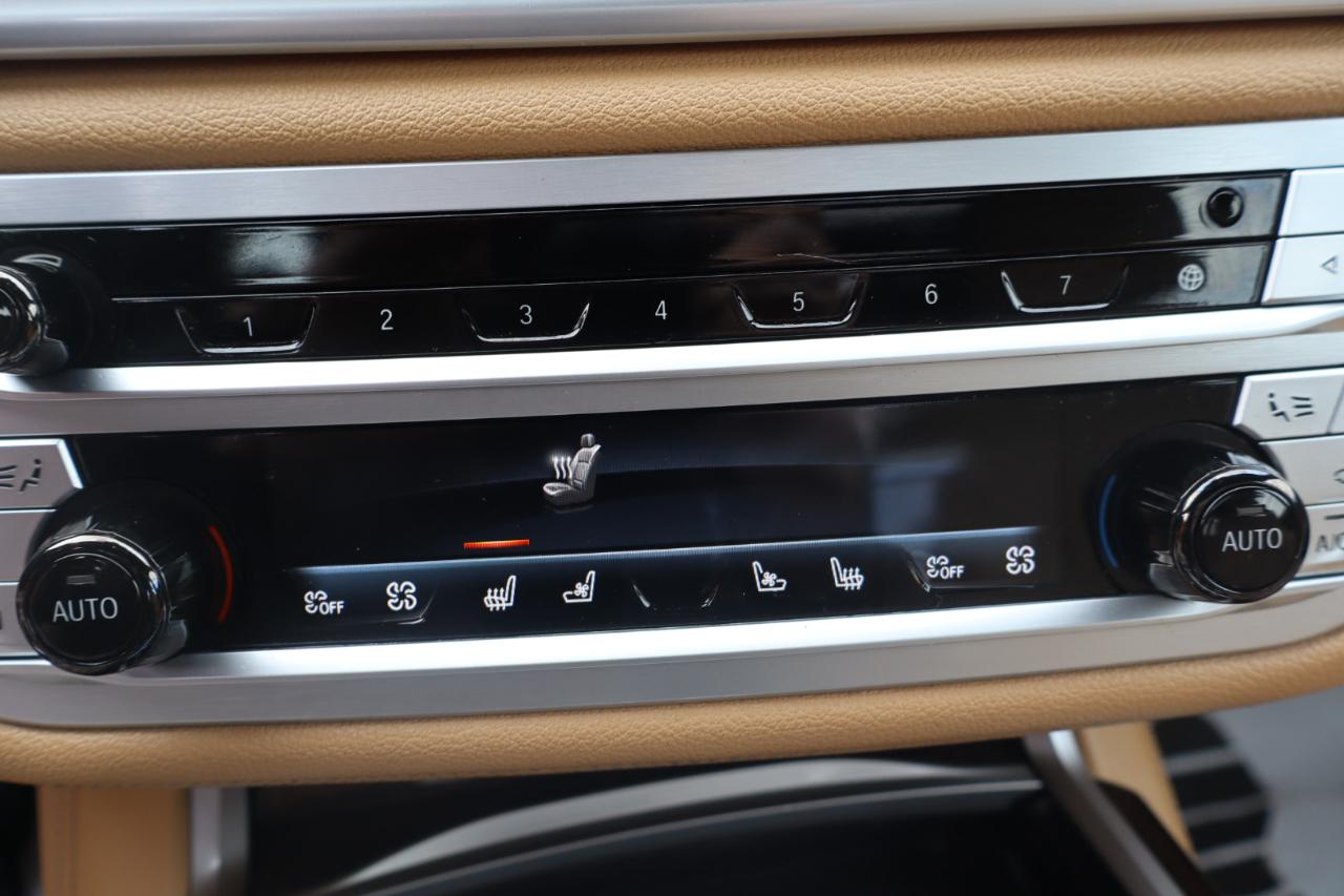 BMW 7-Series 750i xDrive 2022