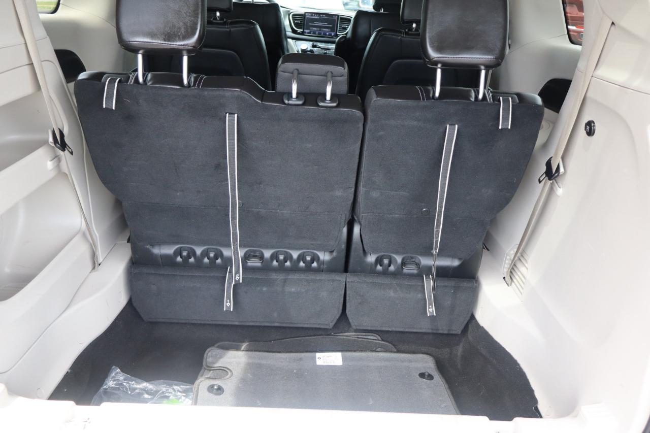 Chrysler Pacifica Touring L 2023