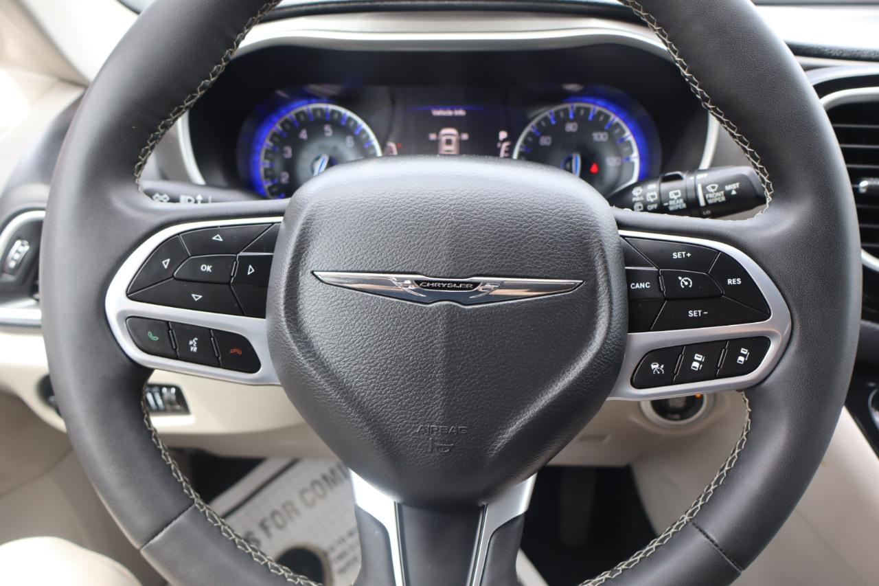 Chrysler Pacifica Touring L 2023