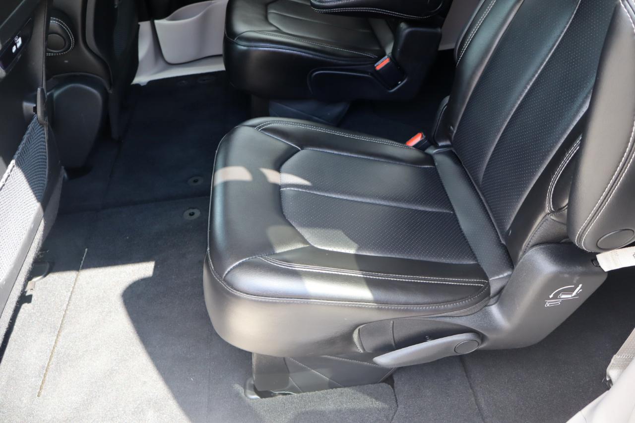 Chrysler Pacifica Touring L 2023