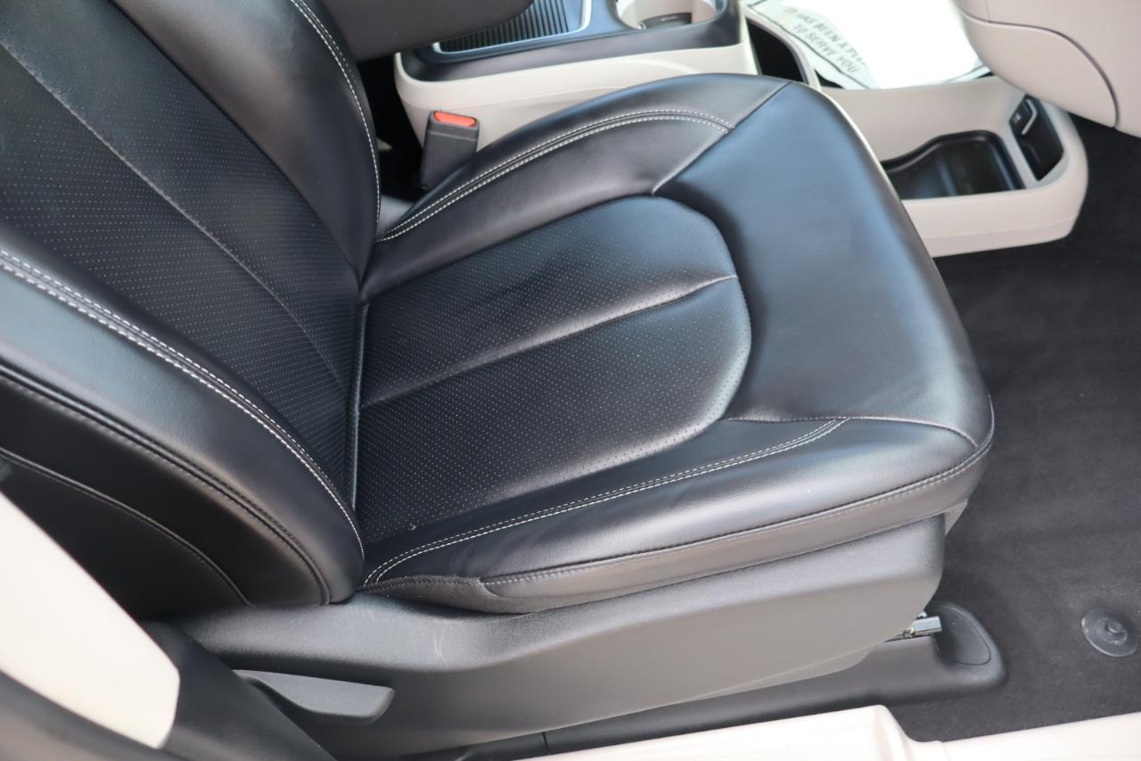 Chrysler Pacifica Touring L 2023