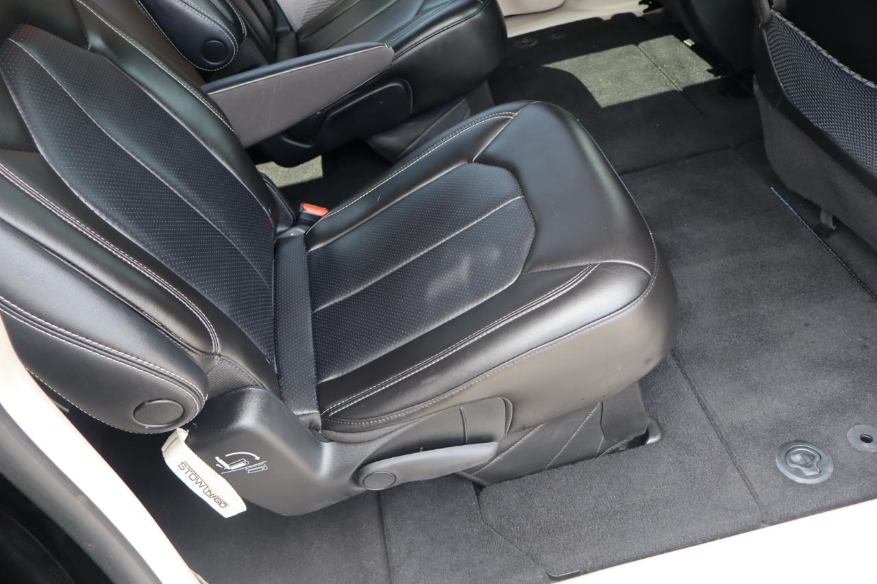 Chrysler Pacifica Touring L 2023