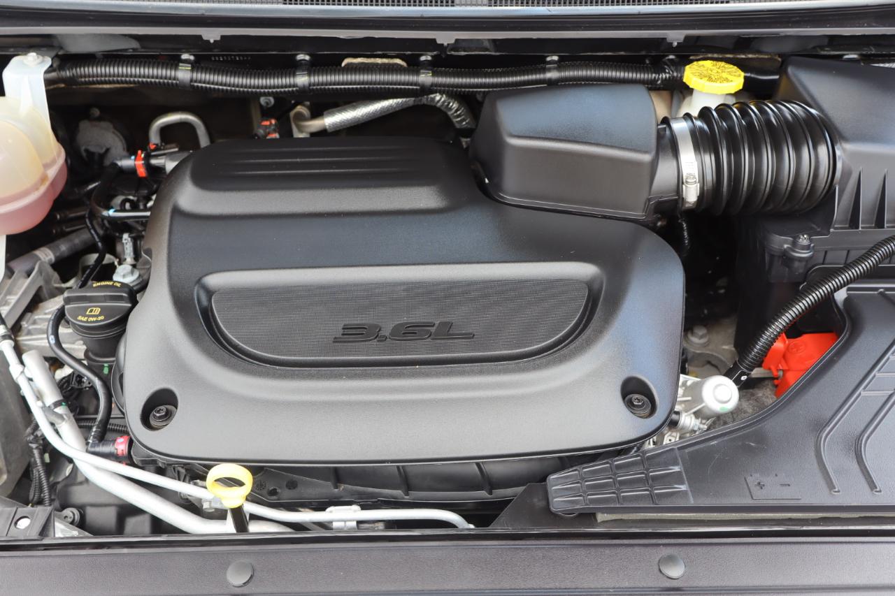 Chrysler Pacifica Touring L 2023