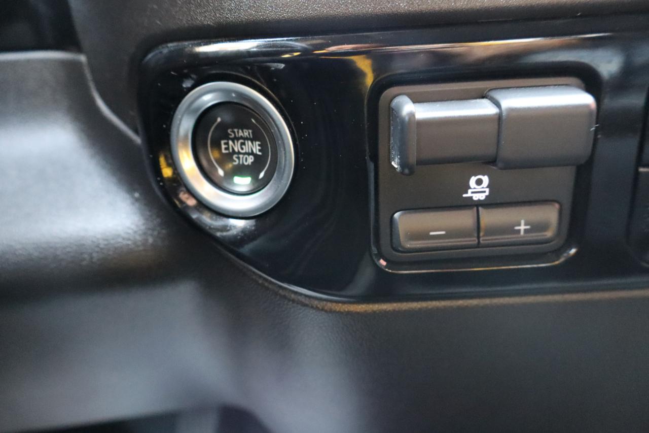 Chevrolet Silverado 1500 LT Crew Cab 4WD 2025