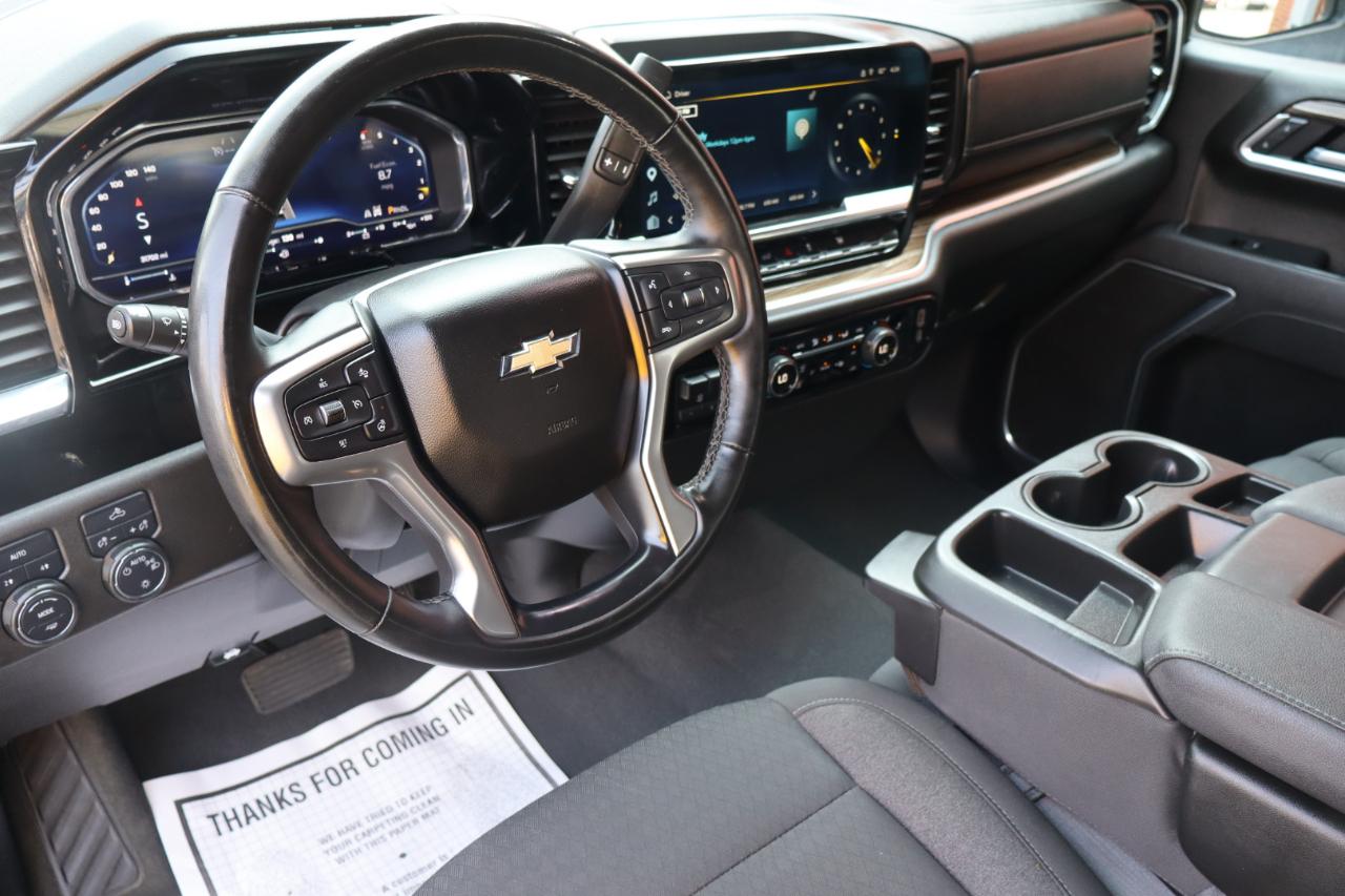 Chevrolet Silverado 1500 LT Crew Cab 4WD 2025