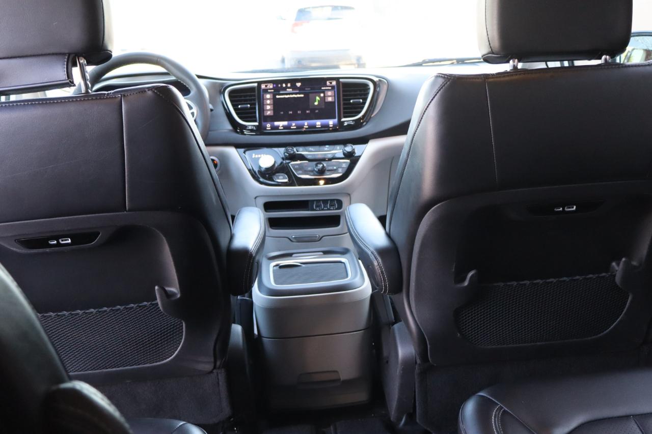 Chrysler Pacifica Touring L 2024