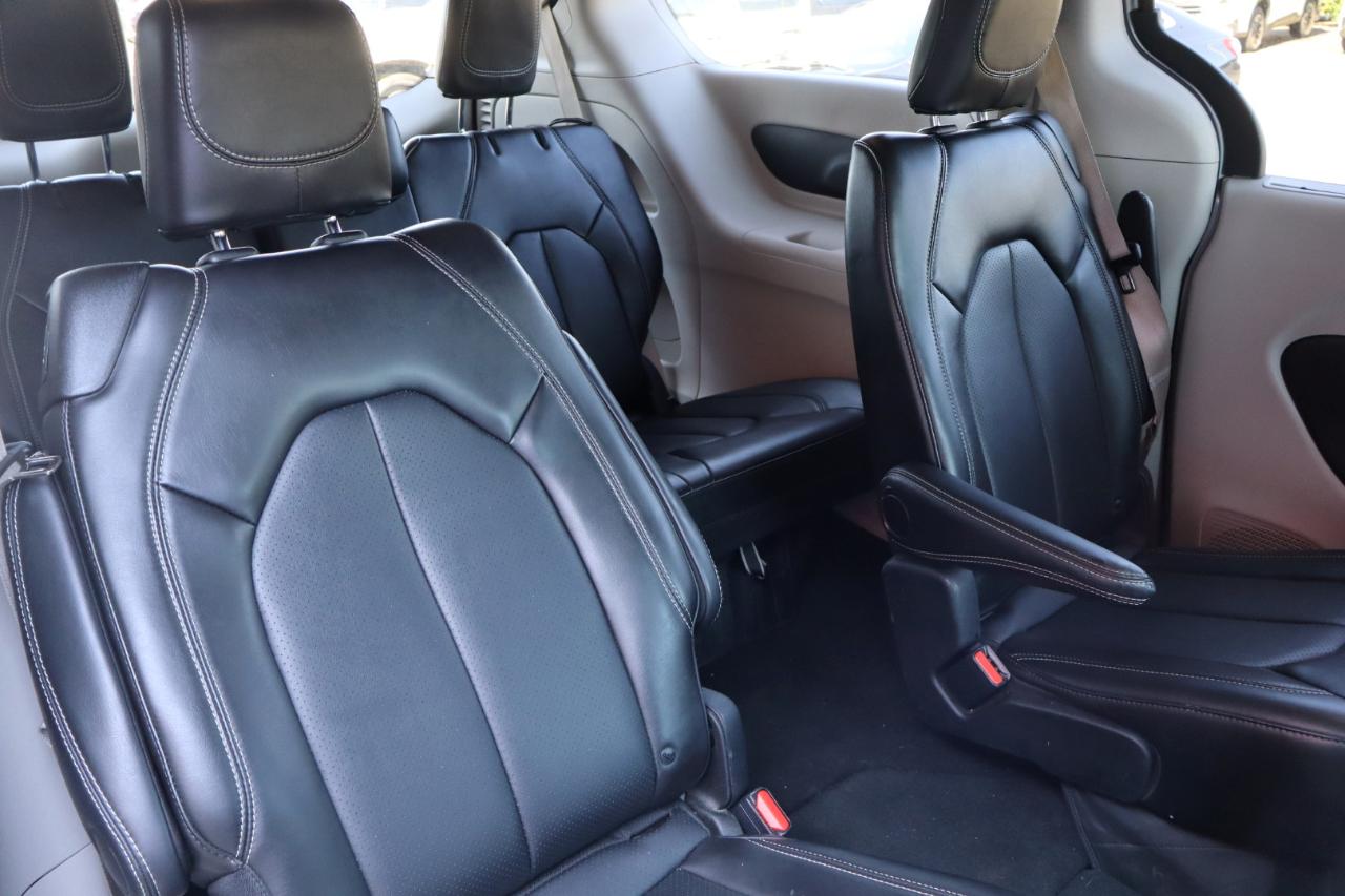 Chrysler Pacifica Touring L 2024