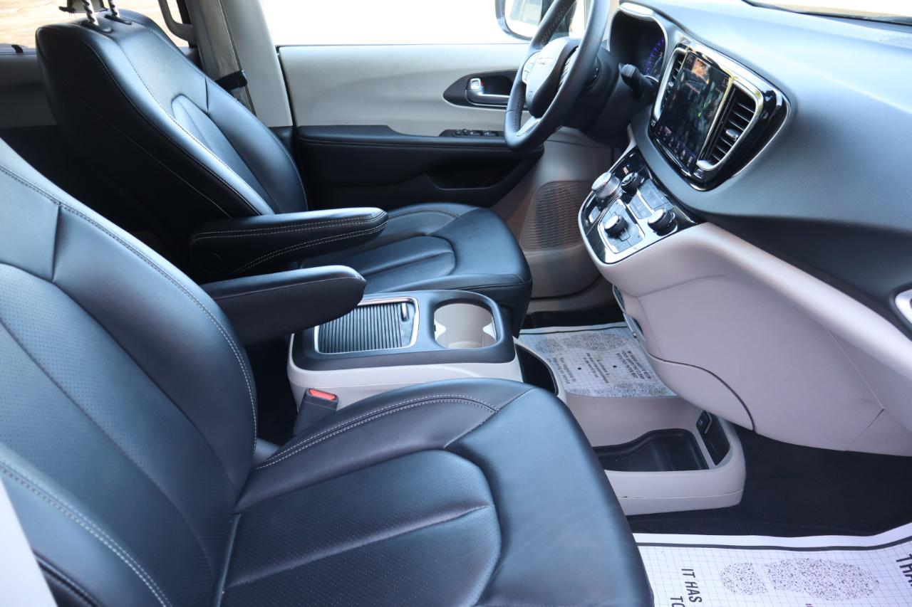 Chrysler Pacifica Touring L 2024