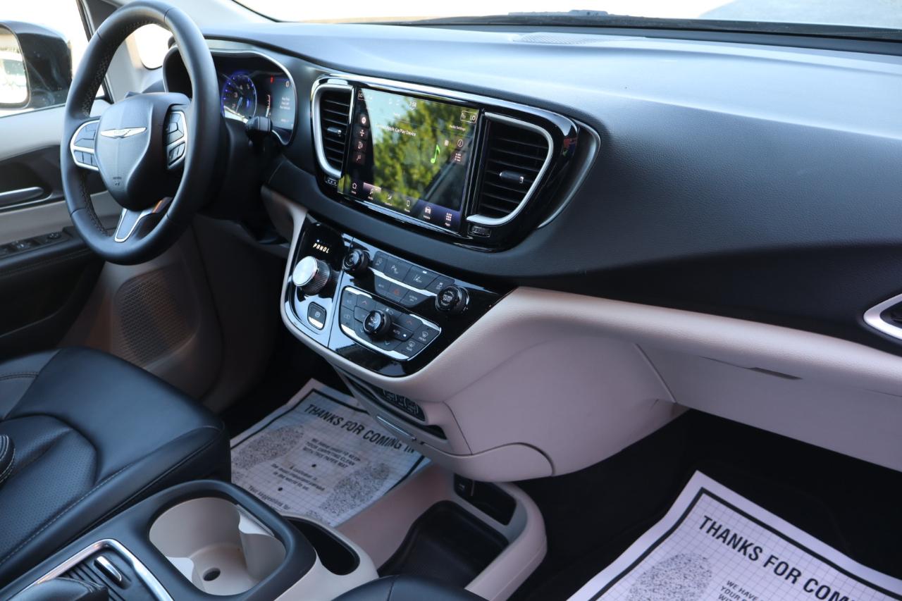 Chrysler Pacifica Touring L 2024