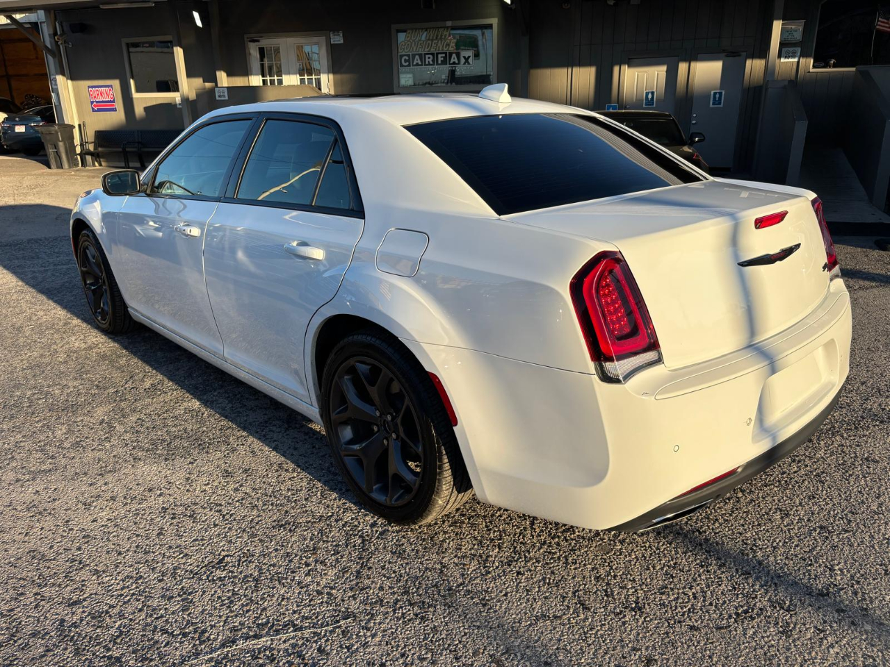 Chrysler 300  2023 Chrysler 300  2023