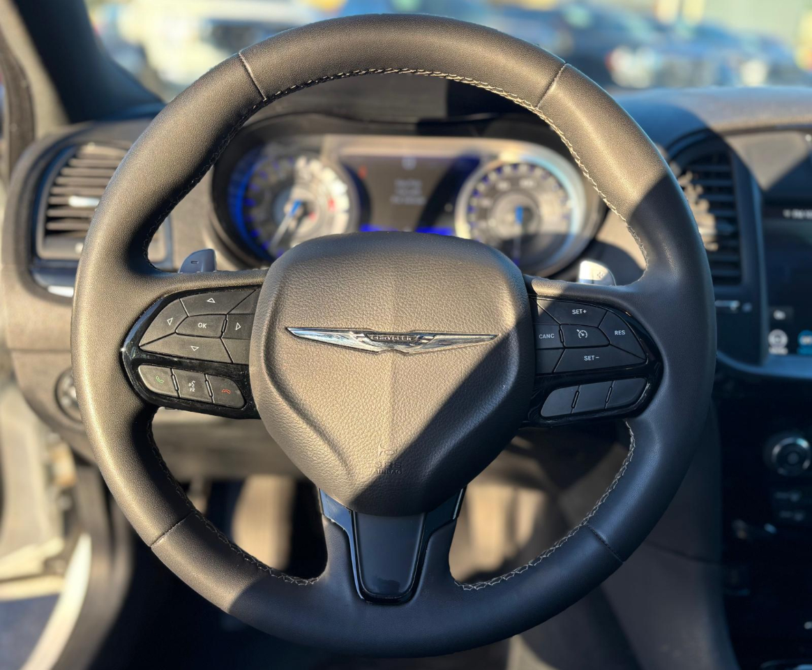 Chrysler 300  2023 Chrysler 300  2023