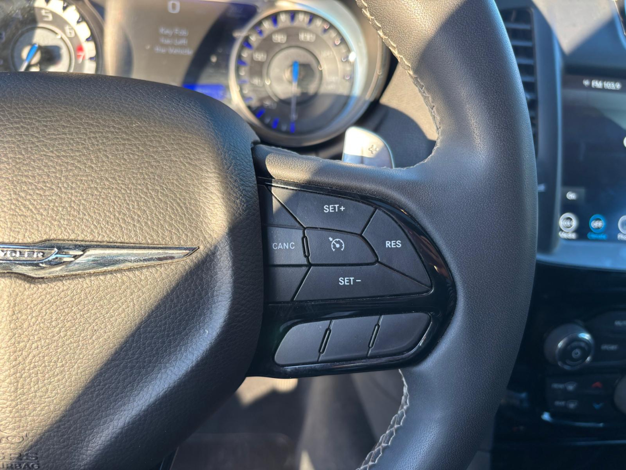 Chrysler 300  2023 Chrysler 300  2023