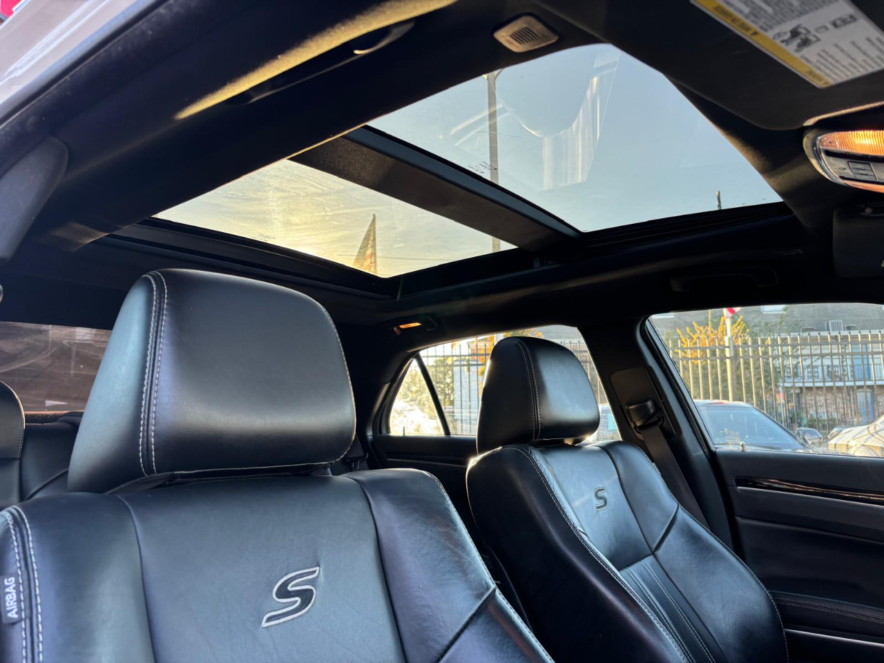 Chrysler 300  2023 Chrysler 300  2023