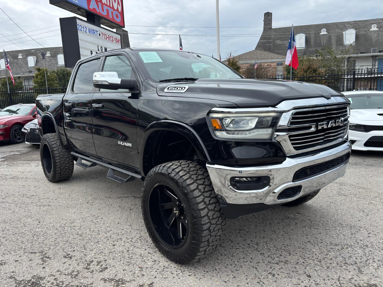 RAM 1500 Laramie Crew Cab 4WD 2021