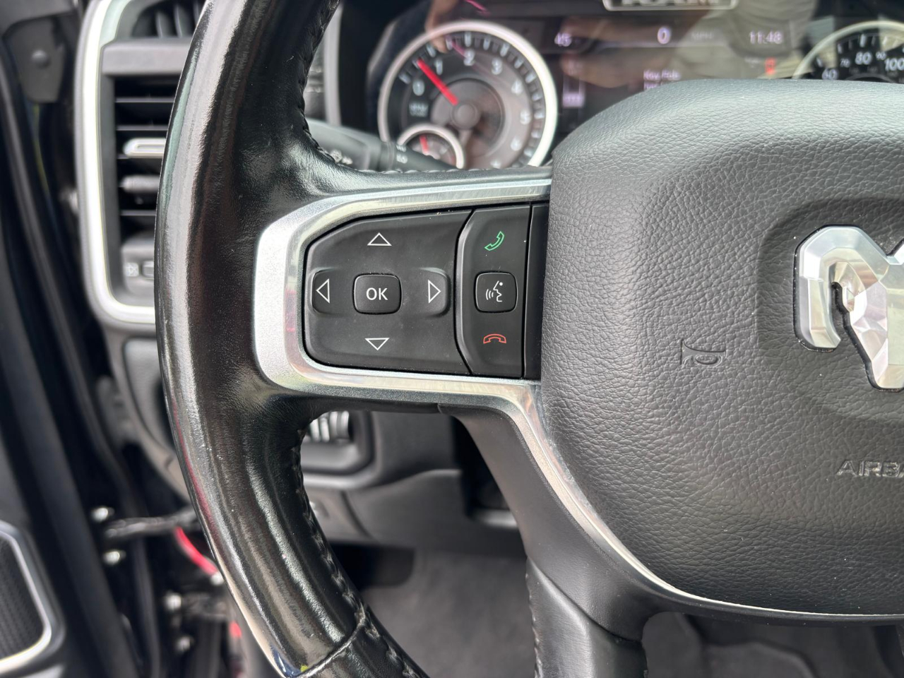 RAM 1500 Laramie Crew Cab 4WD 2021