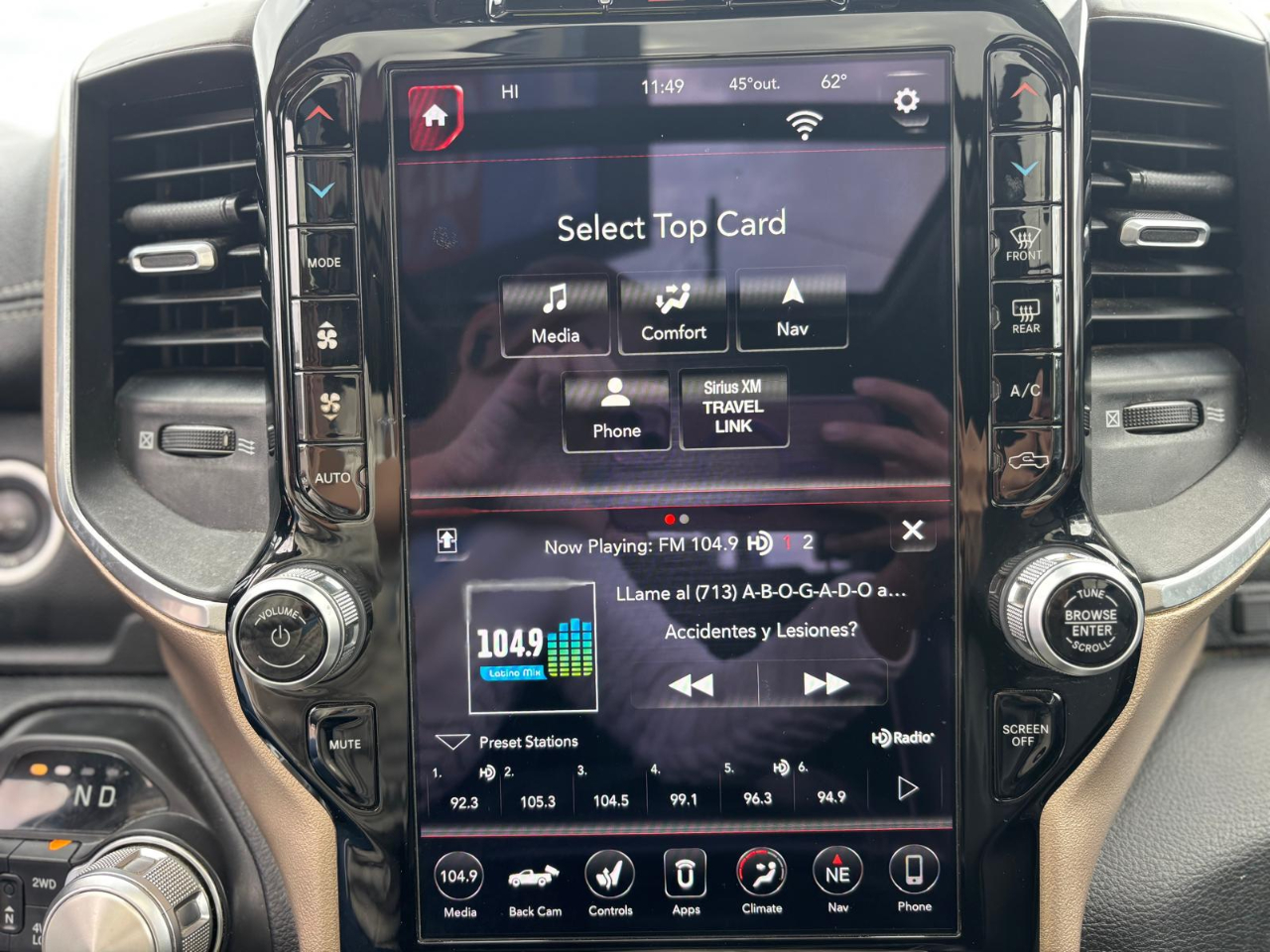 RAM 1500 Laramie Crew Cab 4WD 2021