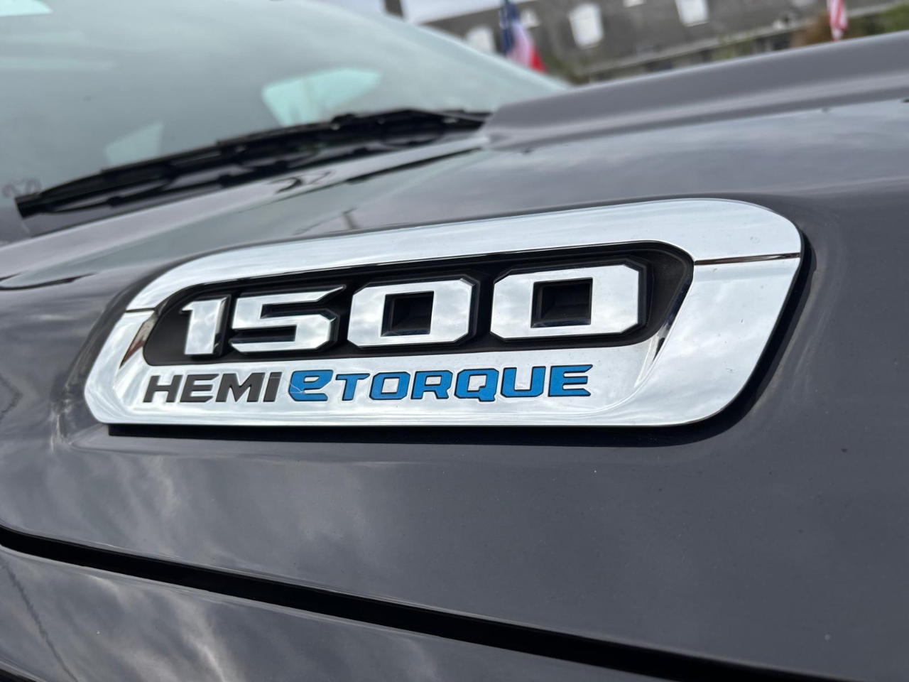 RAM 1500 Laramie Crew Cab 4WD 2021