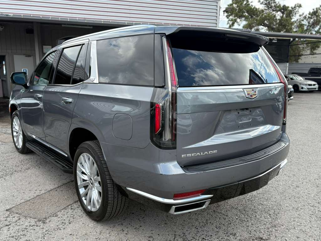 Cadillac Escalade Luxury 2WD 2021