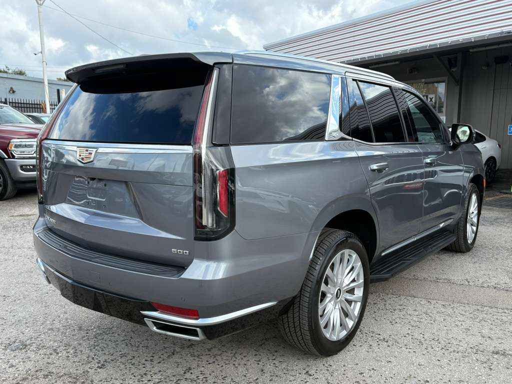 Cadillac Escalade Luxury 2WD 2021
