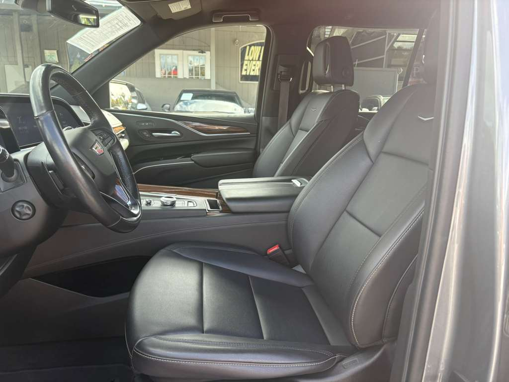 Cadillac Escalade Luxury 2WD 2021