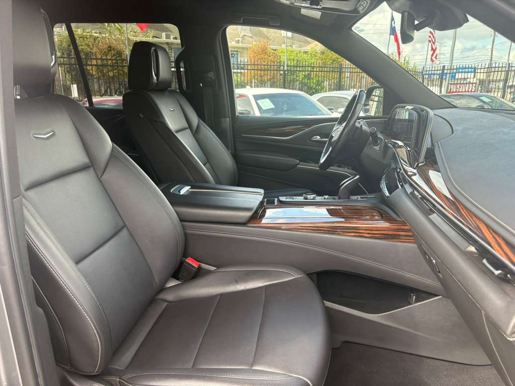 Cadillac Escalade Luxury 2WD 2021