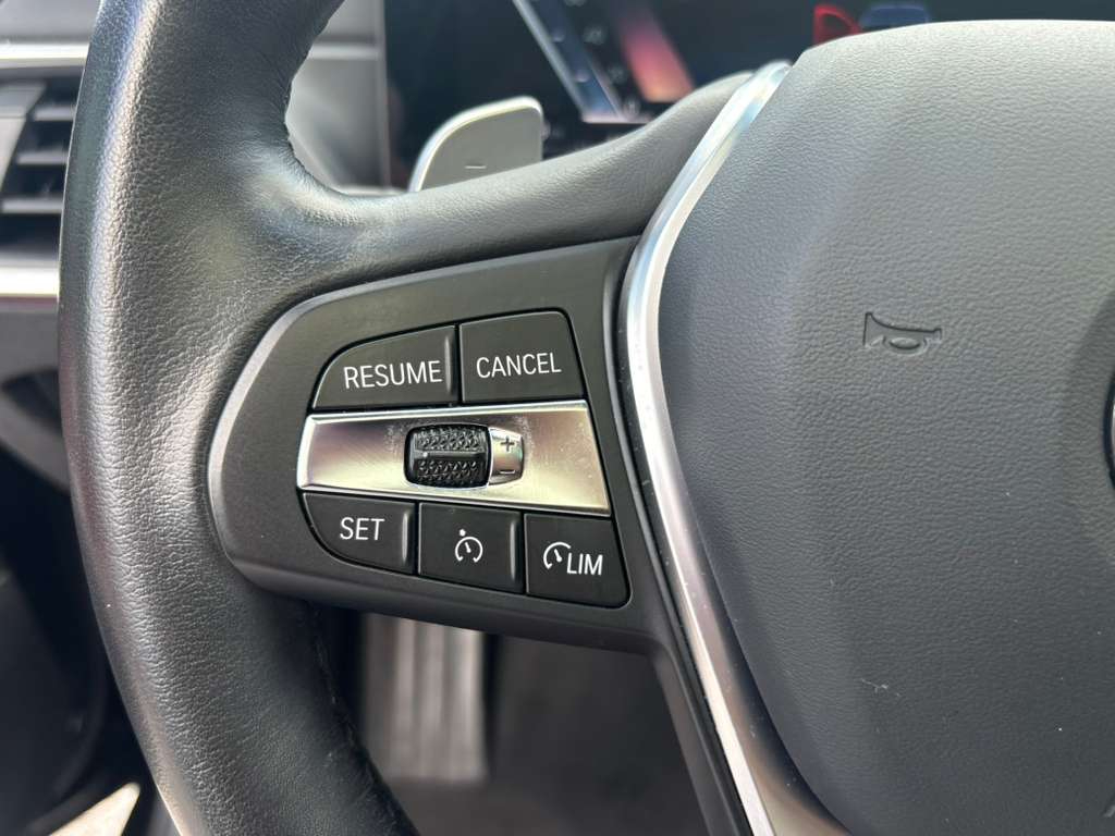 BMW 3-Series 330i 2023