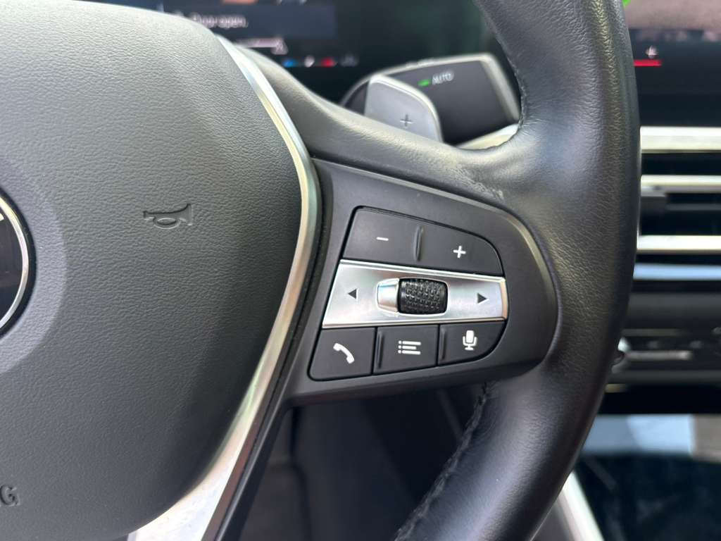 BMW 3-Series 330i 2023