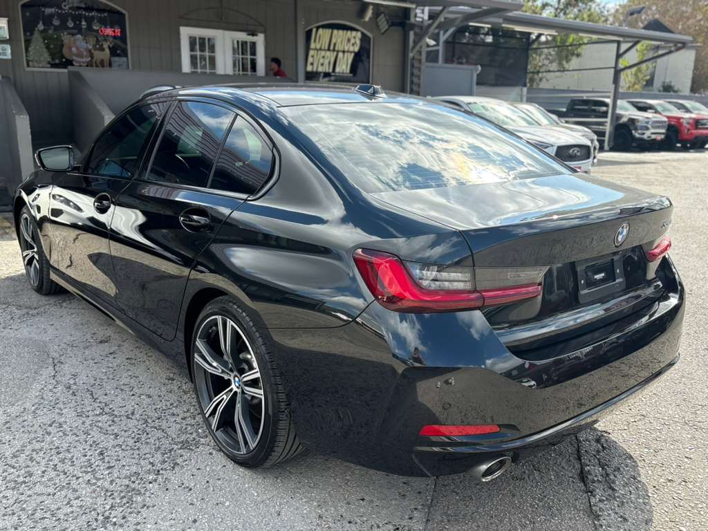 BMW 3-Series 330i 2023