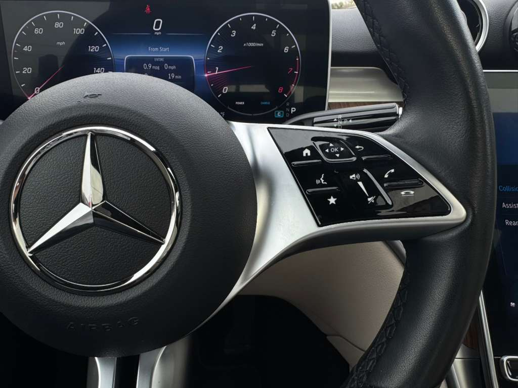 Mercedes-Benz C-Class C300 4MATIC Sedan 2023