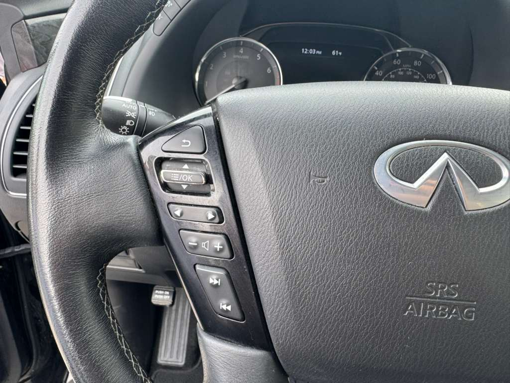 Infiniti QX80 LUXE 2023