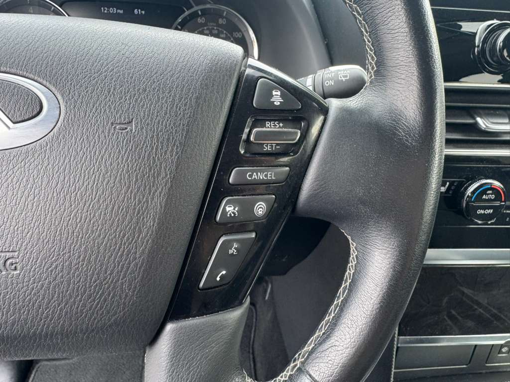 Infiniti QX80 LUXE 2023