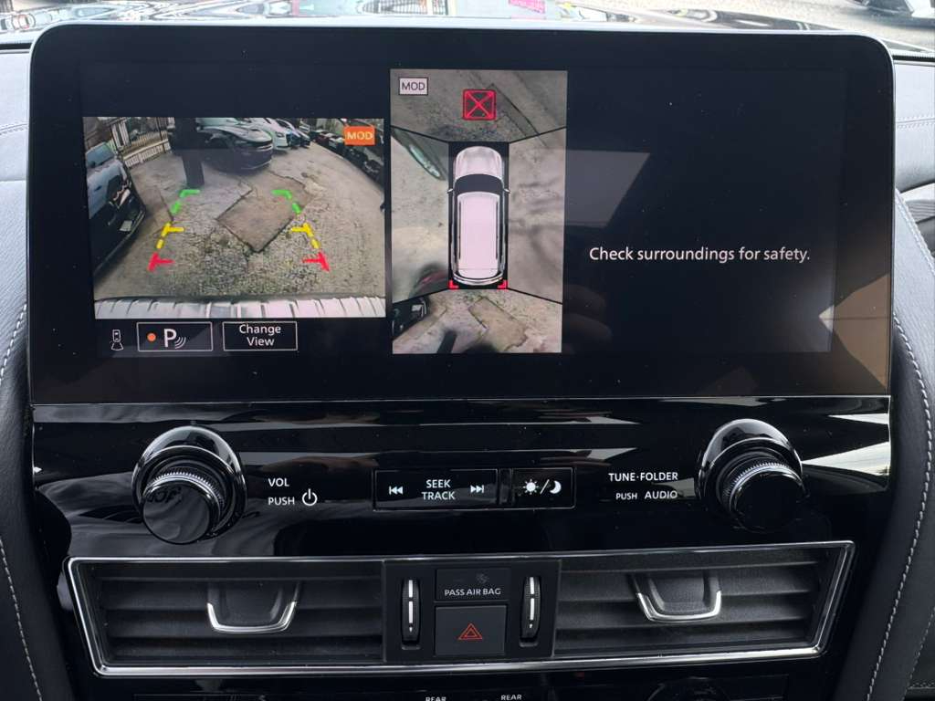 Infiniti QX80 LUXE 2023