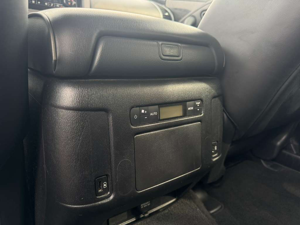 Infiniti QX80 LUXE 2023