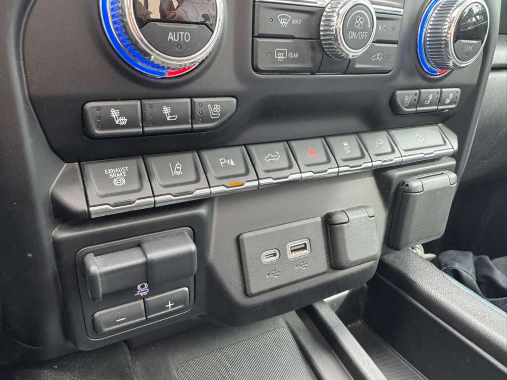 GMC Sierra 2500HD AT4 Crew Cab 4WD 2021