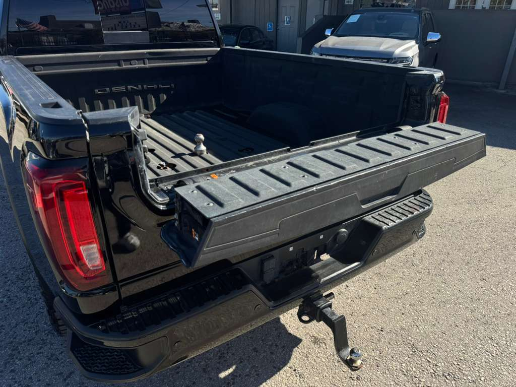 GMC Sierra 2500HD Denali Crew Cab 4WD 2021