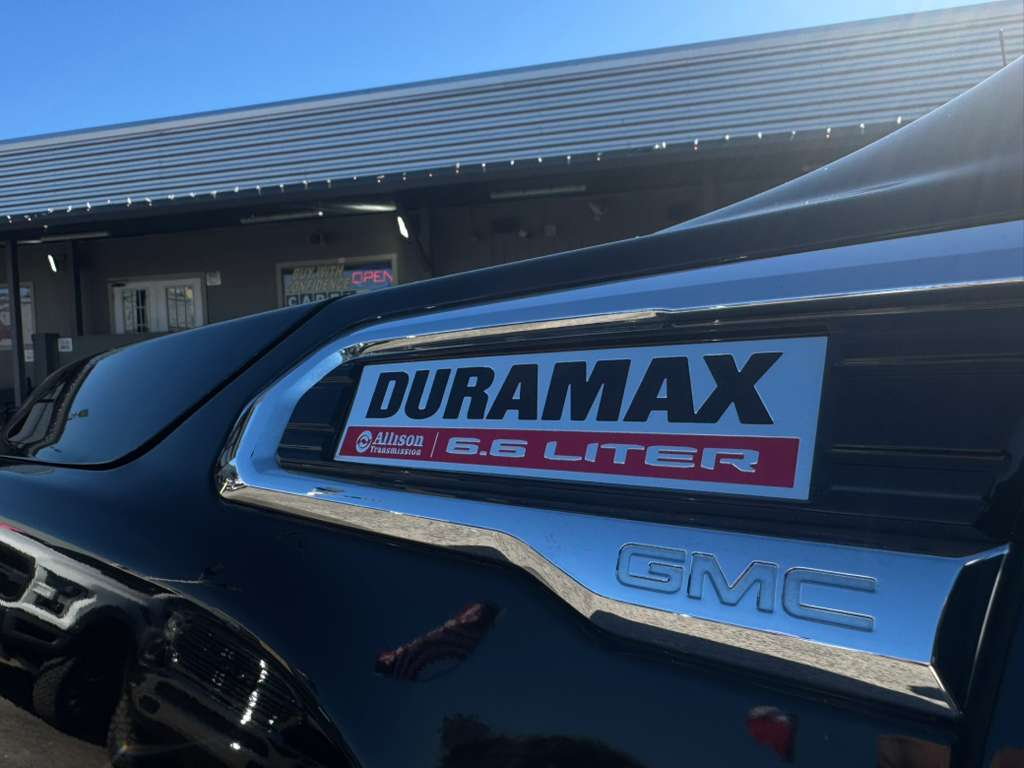 GMC Sierra 2500HD Denali Crew Cab 4WD 2021